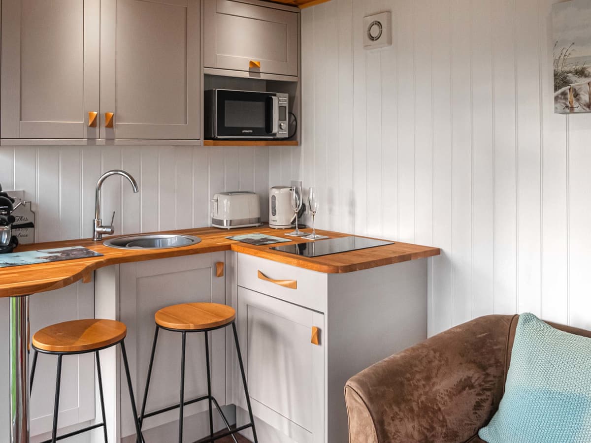 School Lodge - Holiday Lodge in Central England - Image 5