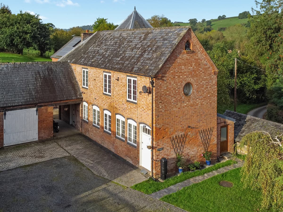 Self-catering cottages in Welshpool