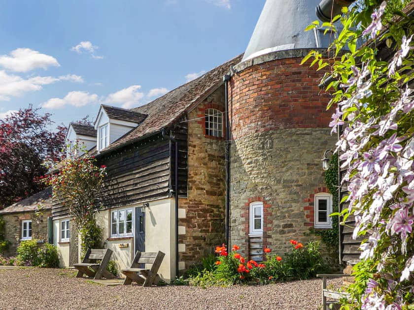 Exterior | Old Hop Kiln - Whitewells Farm, Ridgeway Cross, near Malvern