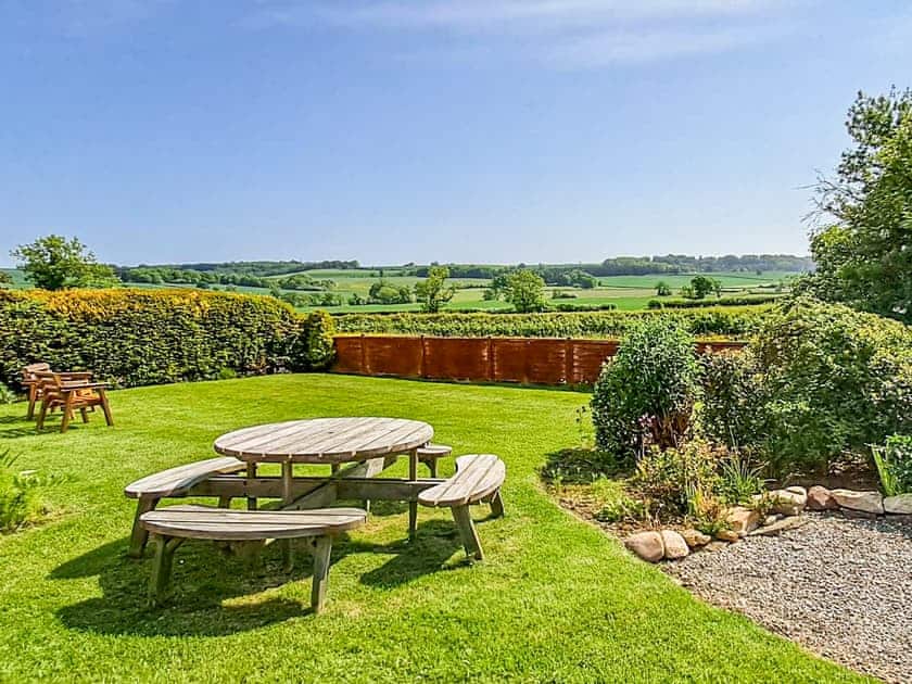 Sitting-out-area | Foston Grange Cottage, Foston near York