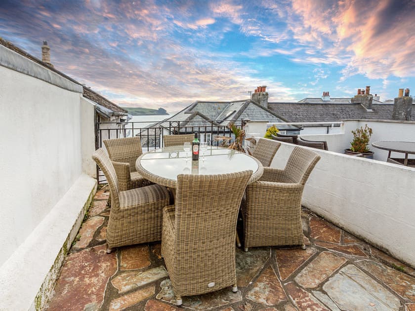 Sitting-out-area | Lobster Pot, St Mawes