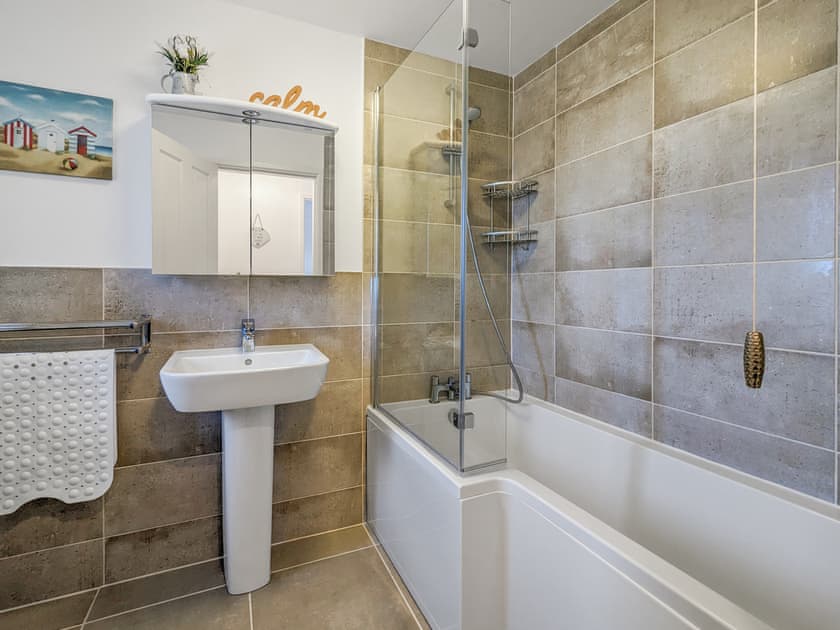 Family Bathroom  | Corner Cottage - Brackenthwaite Holidays, Arnside and Silverdale