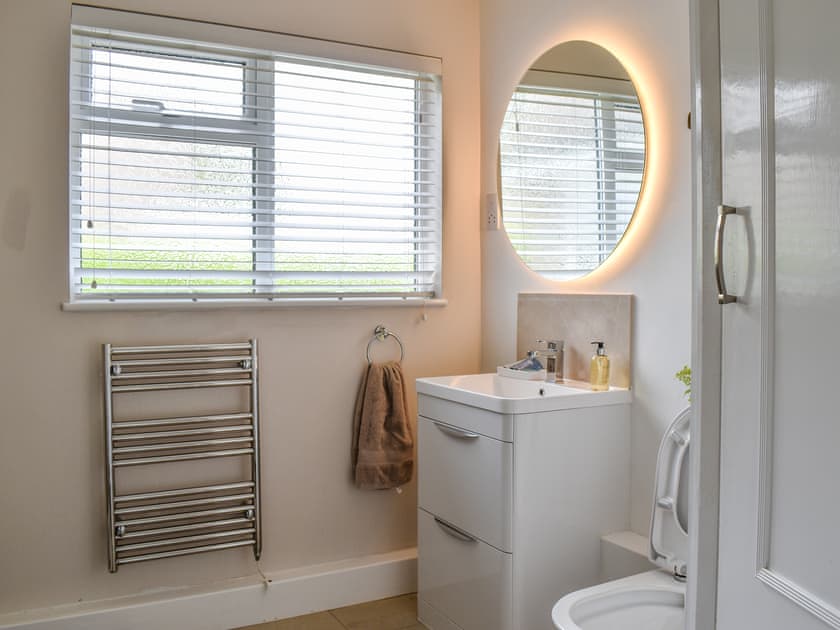 Bathroom | Little Saxby, Crowborough, near Uckfield
