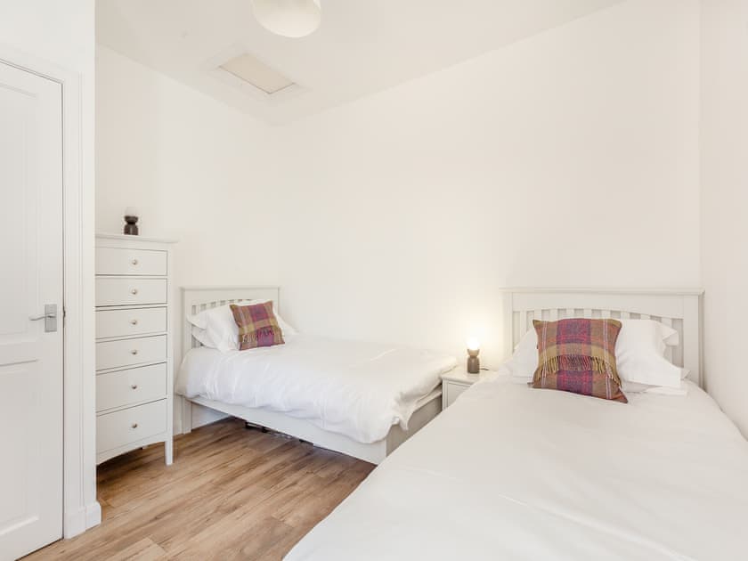 Twin bedroom | Dove Cottage, Inverness
