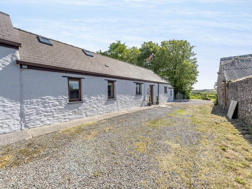 Exterior | Hunters Lodge - Mellaston Cottages, Hundleton, near Pembroke