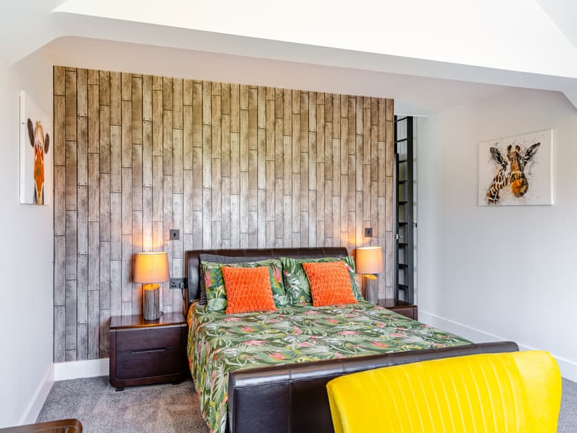 King-size bedroom  | The Black Barn, Marldon, near Paignton