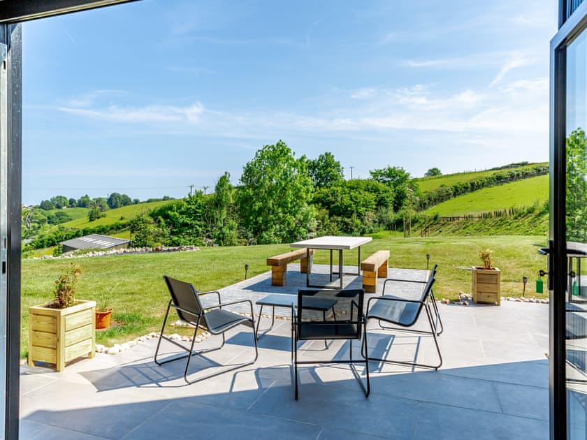 Sitting-out-area | The Black Barn, Marldon, near Paignton