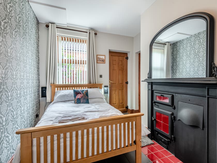 Double bedroom | Firs Retreat, Balderton, near Newark