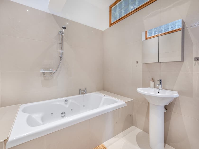 Bathroom | Firs Retreat, Balderton, near Newark