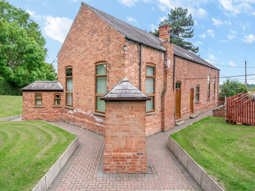 Exterior | Firs Retreat, Balderton, near Newark
