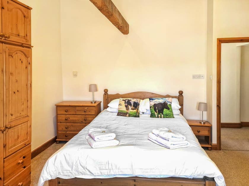 Double bedroom | Applebarn Holidays  - The Dairy - Applebarn Holidays, West Pennard, near Glastonbury