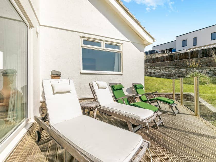 Sitting-out-area | Templeton, Mawgan Porth