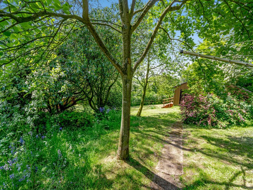 Garden and grounds | Gunpowder House, East Barnby, near Whitby
