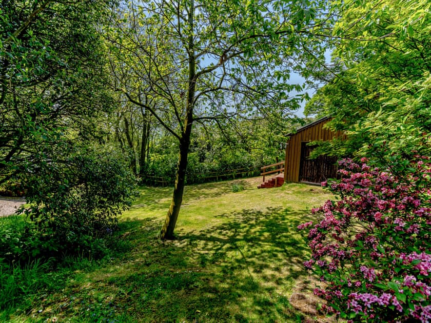 Garden and grounds | Gunpowder House, East Barnby, near Whitby
