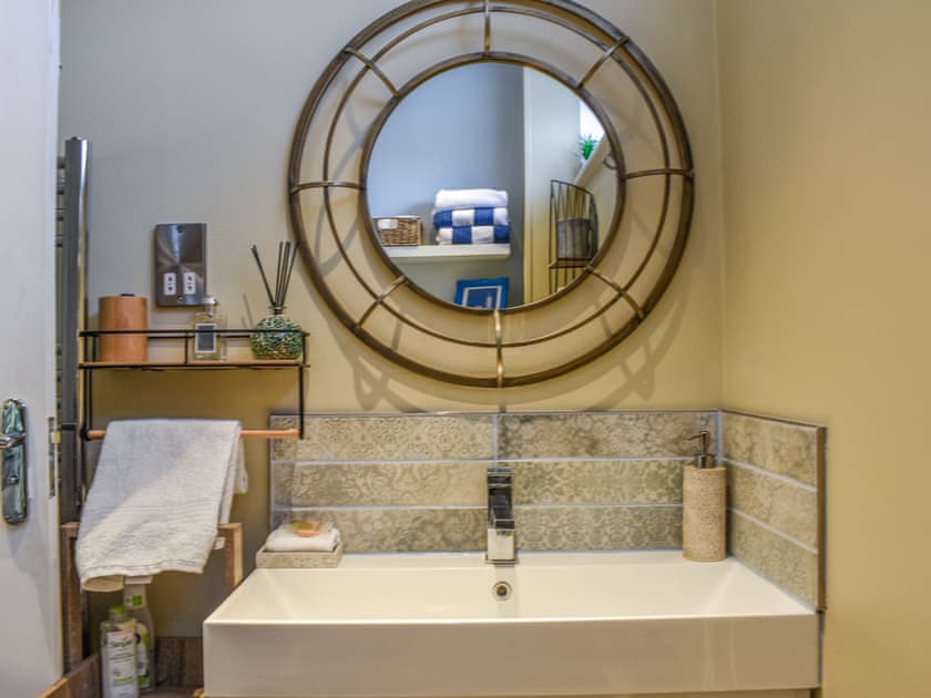 Bathroom | Sam’s Snug, Birchington
