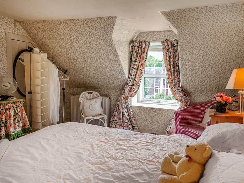 Double bedroom | Ivy Cottage, Crieff