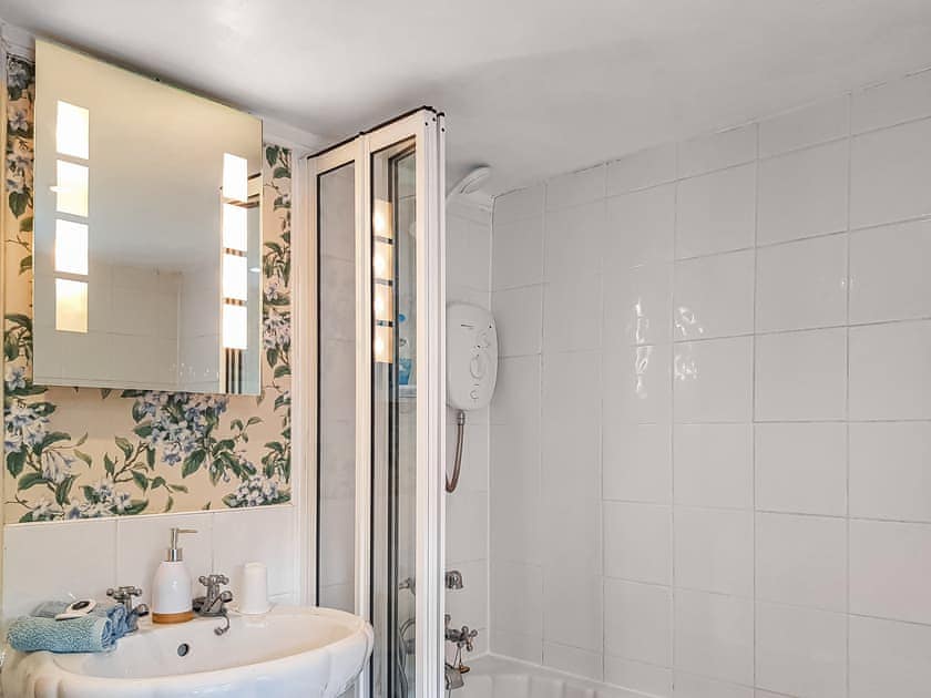 Bathroom | Ivy Cottage, Crieff