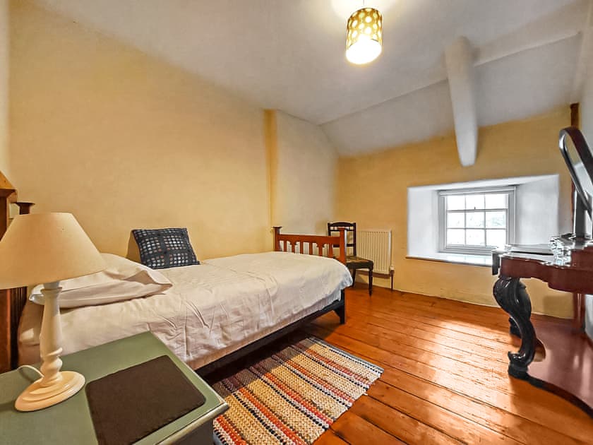 Single bedroom | Gallestra Farmhouse, Dolgellau,
