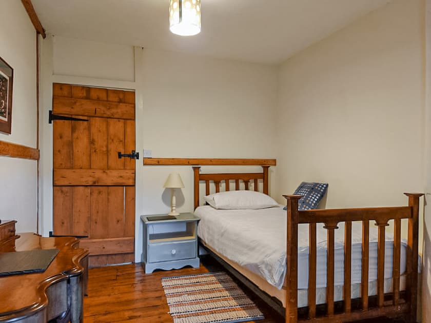 Single bedroom | Gallestra Farmhouse, Dolgellau,
