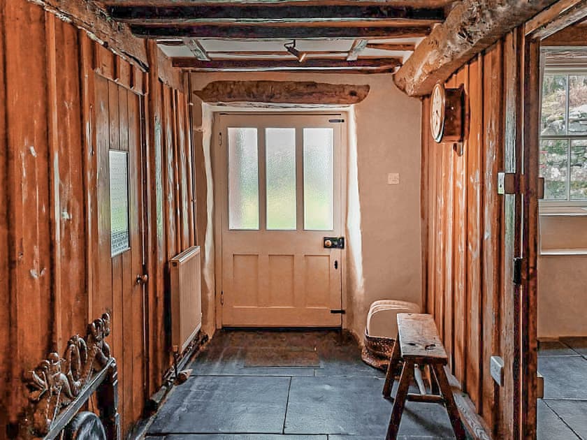 Hallway | Gallestra Farmhouse, Dolgellau,