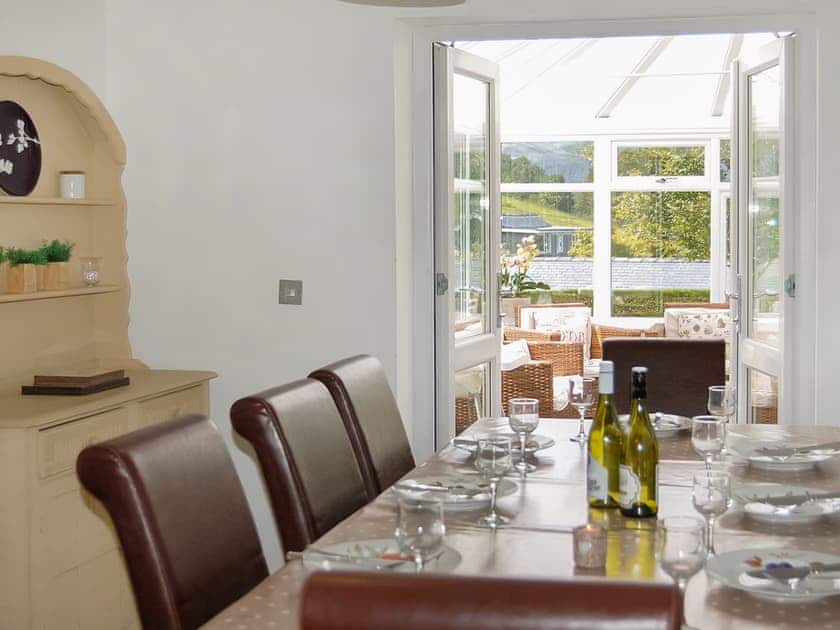 Dining room | Glan Yr Afon - Lounge Holidays, Dolgellau