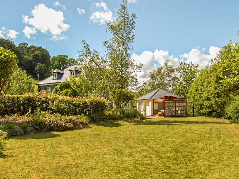 Garden | Glan Yr Afon - Lounge Holidays, Dolgellau