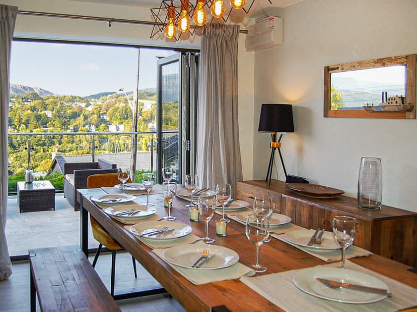 Dining room | Paradwys, Dolgellau