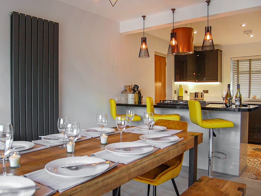 Dining room | Paradwys, Dolgellau