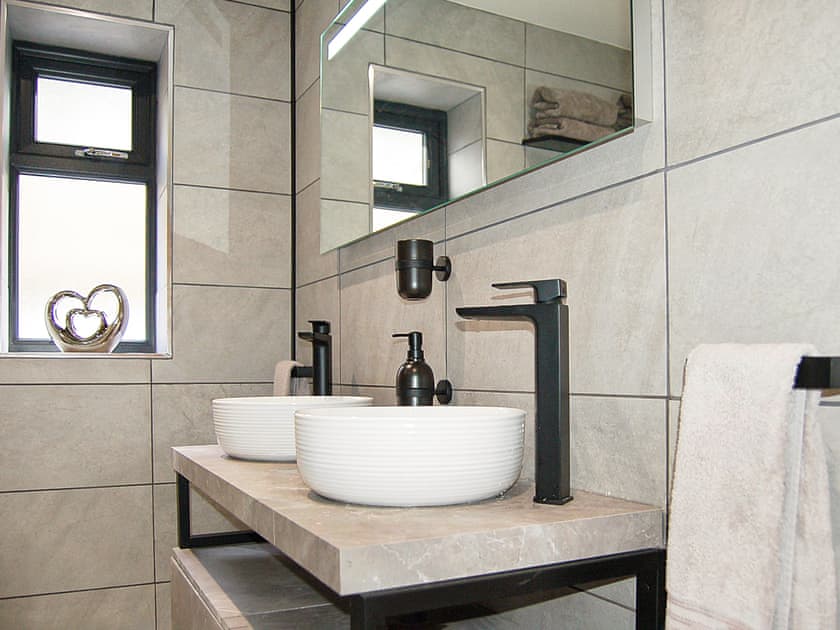 Bathroom | Paradwys, Dolgellau