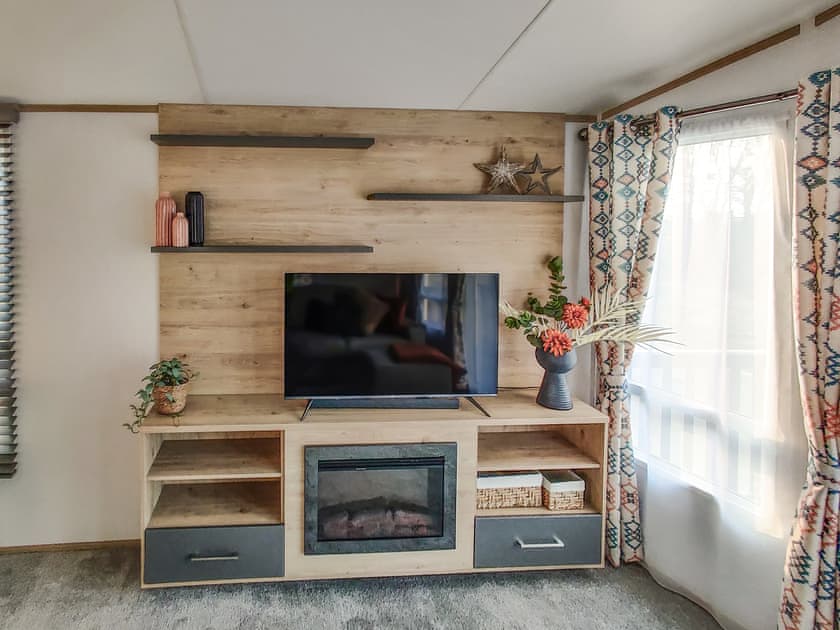 Open plan living space | Long View  Lodge, Felton