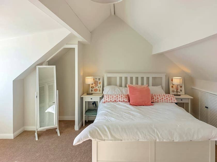 Double bedroom | Craig View Fishermans Cottage - Lounge Holidays, Barmouth