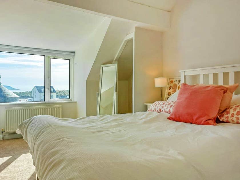 Double bedroom | Craig View Fishermans Cottage - Lounge Holidays, Barmouth