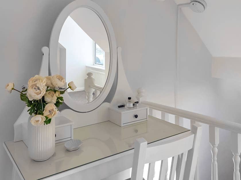 Double bedroom | Craig View Fishermans Cottage - Lounge Holidays, Barmouth
