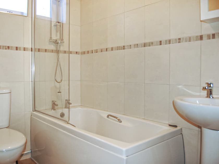 Bathroom | Seagull Beach House - Lounge Holidays, Tywyn