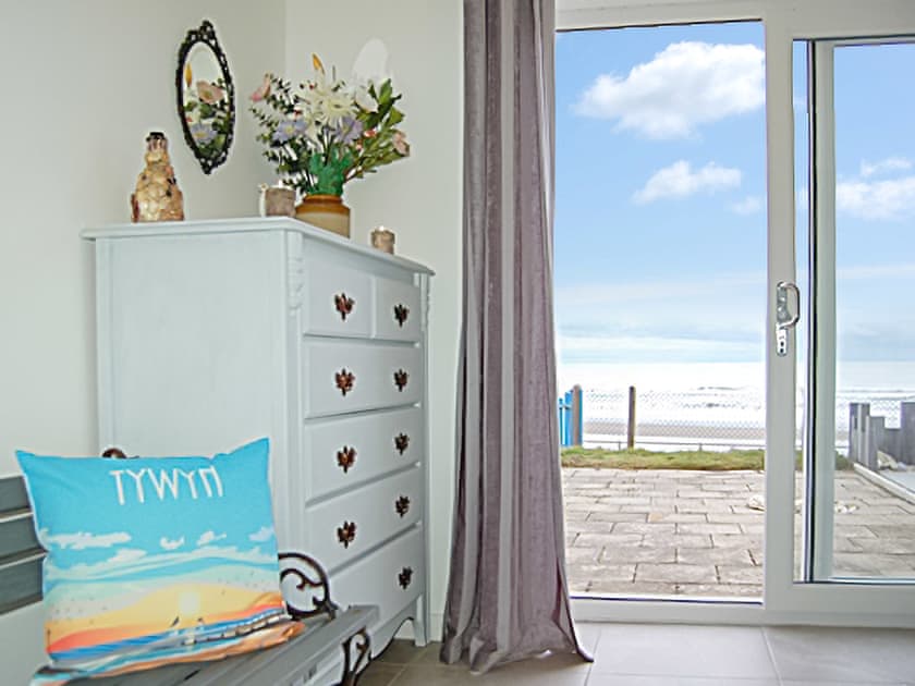 Interior | Seagull Beach House - Lounge Holidays, Tywyn