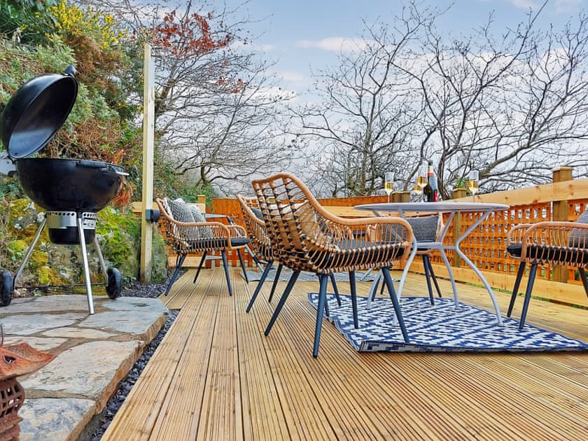 Sitting-out-area | South View Cottage, Fairbourne