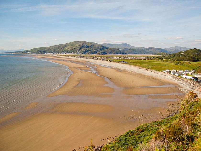 Beach | South View Cottage, Fairbourne
