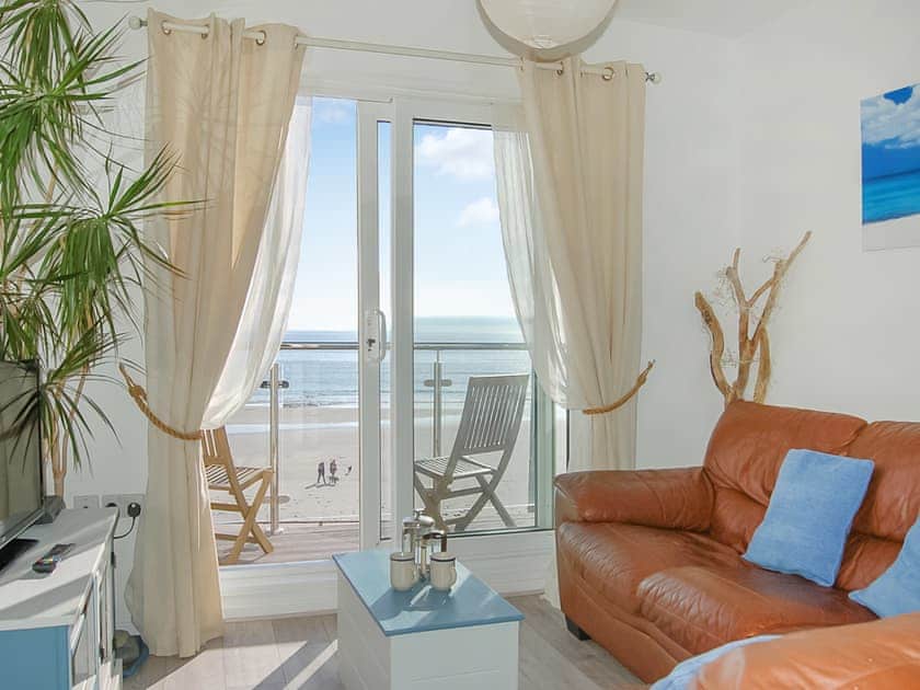 Living area | Chwerthin Y Mor Beach House, Aberdovey