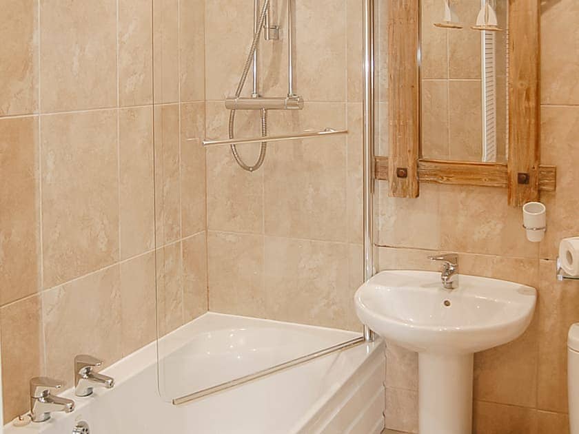 Bathroom | Chwerthin Y Mor Beach House, Aberdovey