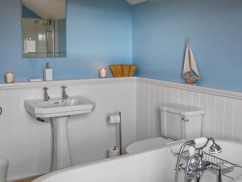 Bathroom | Idris View, Tywyn