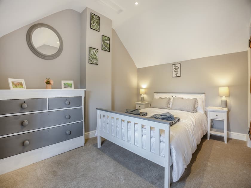 Double bedroom | Huntspill Cottage, Holbeach Bank, near Spalding