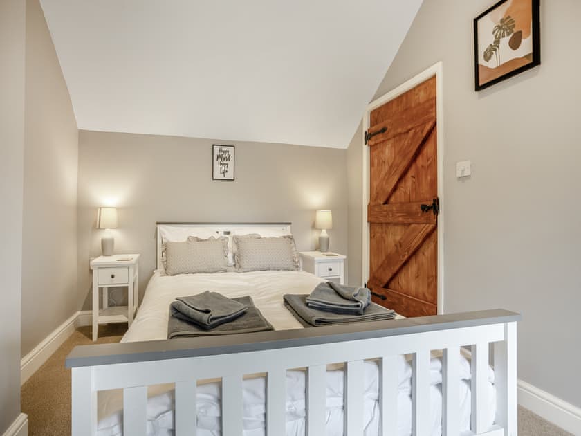 Double bedroom | Huntspill Cottage, Holbeach Bank, near Spalding