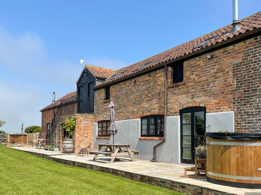 Exterior | Mullins Cottage - Lebberston Carr Farm, Lebberston, near Filey