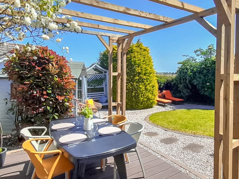 Sitting-out-area | Harbour Heights, Brixham
