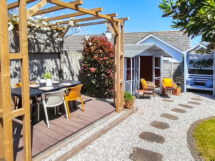 Sitting-out-area | Harbour Heights, Brixham