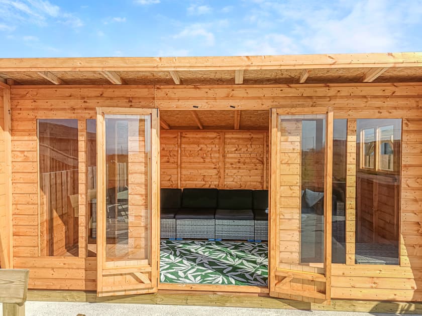 Summerhouse | Gorwelon, Aberaeron