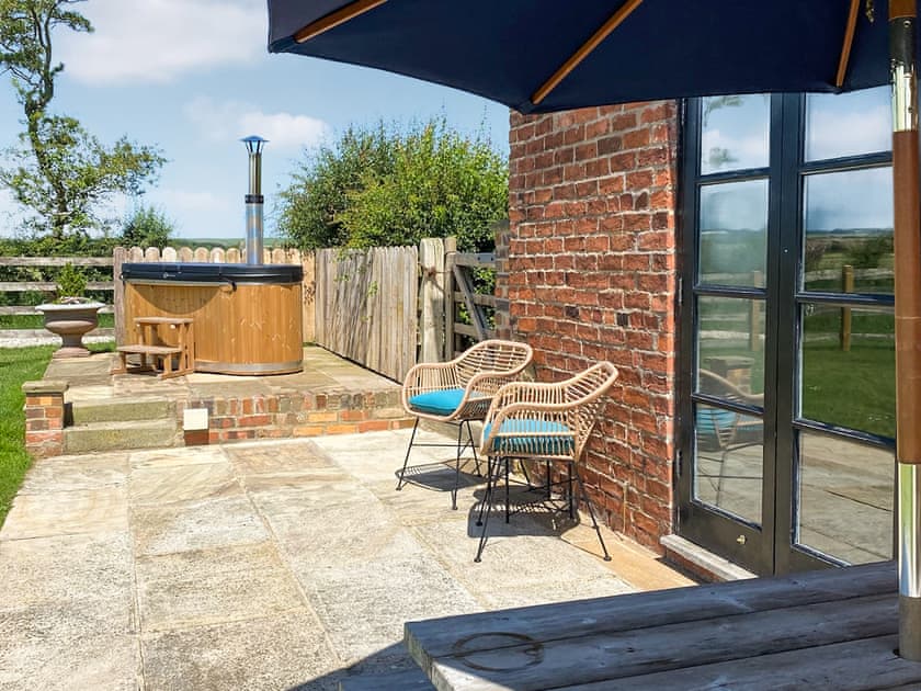 Sitting-out-area | Bell Cottage - Lebberston Carr Farm, Lebberston, near Filey