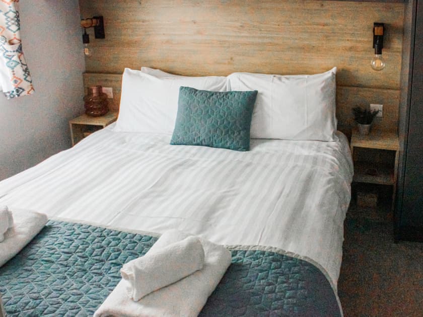 Double bedroom | Long View  Lodge, Felton