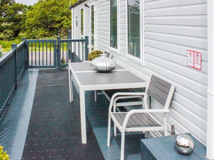 Sitting-out-area | Long View  Lodge, Felton