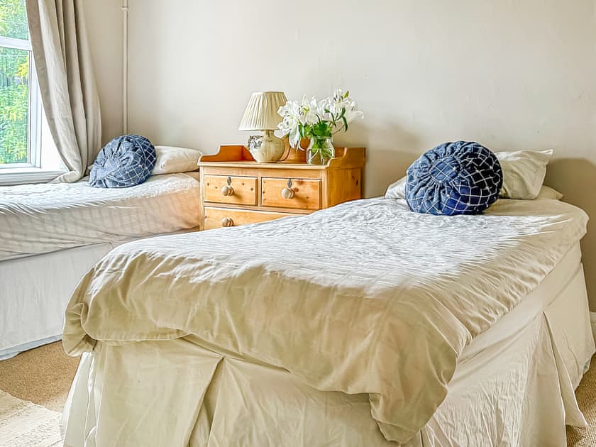 Twin bedroom | Nightingales, Hollesley, near Woodbridge